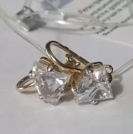 Детские золотые серьги Сваровски новые 5700/гр