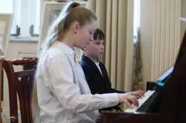 Урок фортепиано в Piccolo