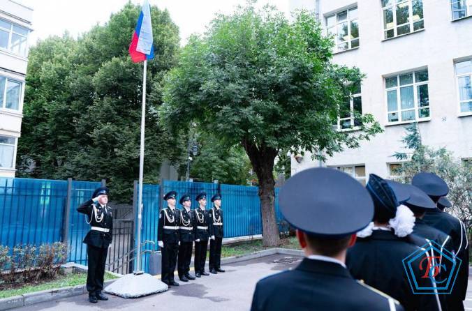 Сергей Кравцов дал старт обновленному курсу «Разговоры о важном» в российских школах